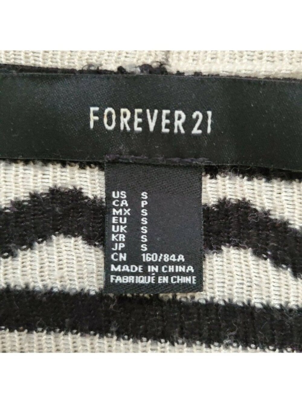 Forever 21 Women's Aztec Geometric Print Open Front Cardigan Sweater‎ Size Small - Picture 6 of 11